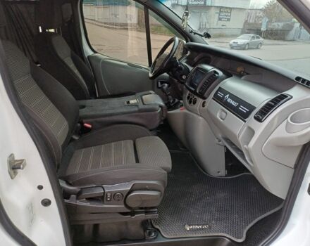 Белый Рено Трафик, объемом двигателя 2 л и пробегом 366 тыс. км за 8950 $, фото 3 на Automoto.ua