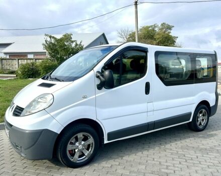 Білий Рено Трафік, об'ємом двигуна 2 л та пробігом 243 тис. км за 9800 $, фото 4 на Automoto.ua