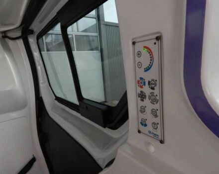 Белый Рено Трафик, объемом двигателя 1.6 л и пробегом 250 тыс. км за 16779 $, фото 8 на Automoto.ua