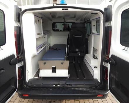 Белый Рено Трафик, объемом двигателя 1.6 л и пробегом 250 тыс. км за 16779 $, фото 5 на Automoto.ua