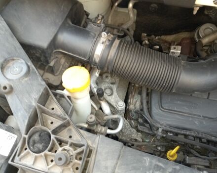 Белый Рено Трафик, объемом двигателя 2 л и пробегом 180 тыс. км за 14200 $, фото 5 на Automoto.ua