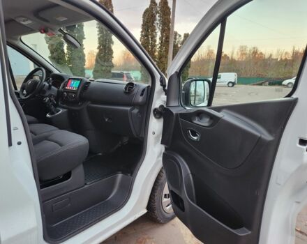 Белый Рено Трафик, объемом двигателя 2 л и пробегом 115 тыс. км за 18500 $, фото 7 на Automoto.ua