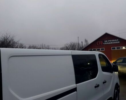 Белый Рено Трафик, объемом двигателя 2 л и пробегом 120 тыс. км за 29500 $, фото 3 на Automoto.ua