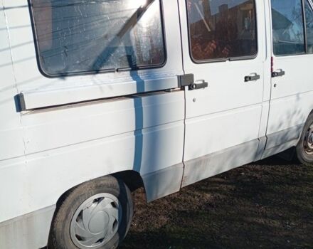 Белый Рено Трафик, объемом двигателя 2.1 л и пробегом 100 тыс. км за 1600 $, фото 4 на Automoto.ua