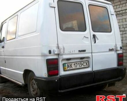 Білий Рено Трафік, об'ємом двигуна 1.9 л та пробігом 250 тис. км за 3200 $, фото 2 на Automoto.ua