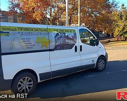 Белый Рено Трафик, объемом двигателя 1.9 л и пробегом 250 тыс. км за 6500 $, фото 2 на Automoto.ua