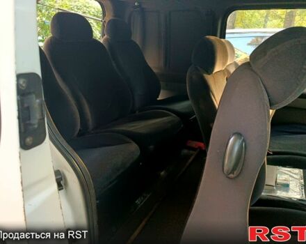 Белый Рено Трафик, объемом двигателя 1.9 л и пробегом 600 тыс. км за 6200 $, фото 4 на Automoto.ua