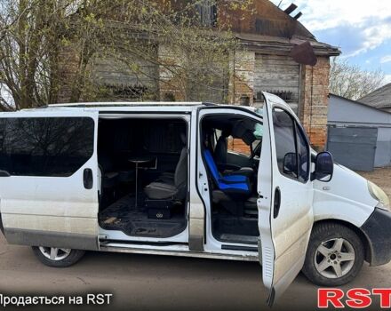 Белый Рено Трафик, объемом двигателя 1.9 л и пробегом 265 тыс. км за 2800 $, фото 9 на Automoto.ua