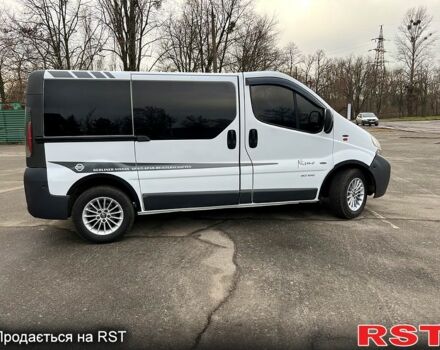 Белый Рено Трафик, объемом двигателя 1.9 л и пробегом 285 тыс. км за 7350 $, фото 2 на Automoto.ua