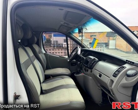 Білий Рено Трафік, об'ємом двигуна 1.9 л та пробігом 327 тис. км за 7800 $, фото 9 на Automoto.ua