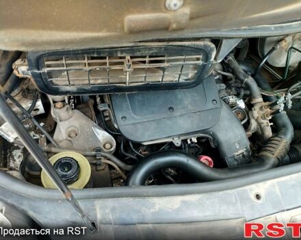 Рено Трафик 2006 в Богодухове на Automoto.ua Белый Рено Трафик, объемом двигателя 1.9 л и пробегом 0 тыс. км за 6500 $, фото 5 на Automoto.ua