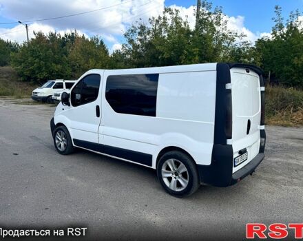 Белый Рено Трафик, объемом двигателя 1.9 л и пробегом 250 тыс. км за 8000 $, фото 1 на Automoto.ua