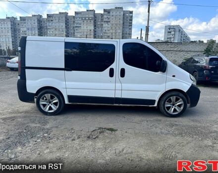 Белый Рено Трафик, объемом двигателя 1.9 л и пробегом 250 тыс. км за 8000 $, фото 3 на Automoto.ua