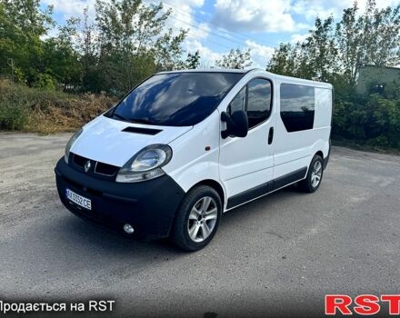 Белый Рено Трафик, объемом двигателя 1.9 л и пробегом 250 тыс. км за 8000 $, фото 4 на Automoto.ua