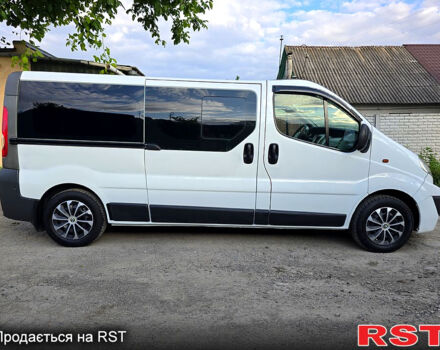 Белый Рено Трафик, объемом двигателя 2 л и пробегом 373 тыс. км за 9500 $, фото 2 на Automoto.ua