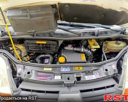 Белый Рено Трафик, объемом двигателя 2 л и пробегом 297 тыс. км за 7800 $, фото 12 на Automoto.ua