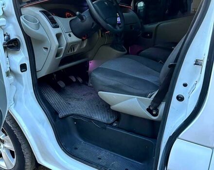 Белый Рено Трафик, объемом двигателя 1.9 л и пробегом 250 тыс. км за 8000 $, фото 7 на Automoto.ua