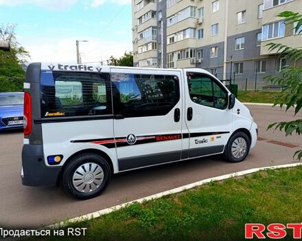 Белый Рено Трафик, объемом двигателя 2 л и пробегом 297 тыс. км за 7800 $, фото 5 на Automoto.ua