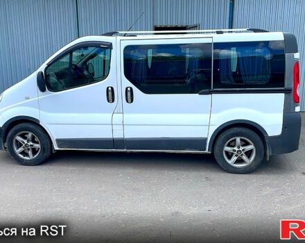 Белый Рено Трафик, объемом двигателя 2 л и пробегом 330 тыс. км за 9500 $, фото 2 на Automoto.ua