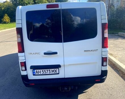 Белый Рено Трафик, объемом двигателя 1.6 л и пробегом 234 тыс. км за 15200 $, фото 1 на Automoto.ua