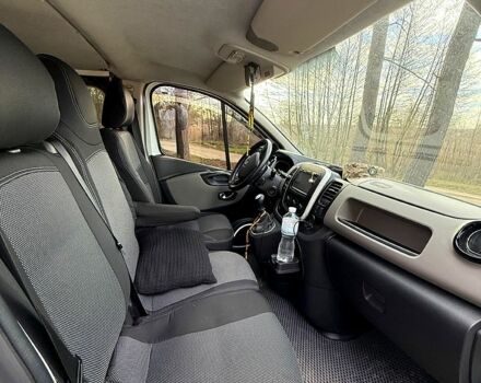 Белый Рено Трафик, объемом двигателя 1.6 л и пробегом 300 тыс. км за 14500 $, фото 6 на Automoto.ua