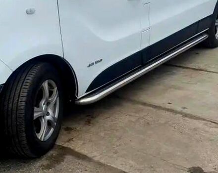 Белый Рено Трафик, объемом двигателя 1.6 л и пробегом 278 тыс. км за 15900 $, фото 2 на Automoto.ua