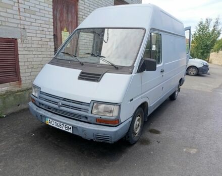 Белый Рено Трафик, объемом двигателя 2.2 л и пробегом 350 тыс. км за 1650 $, фото 1 на Automoto.ua