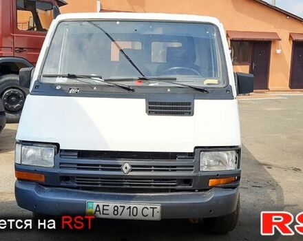 Белый Рено Трафик, объемом двигателя 1.7 л и пробегом 180 тыс. км за 2999 $, фото 1 на Automoto.ua