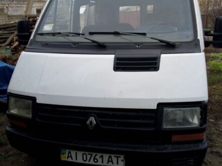 Білий Рено Трафік, об'ємом двигуна 0 л та пробігом 111 тис. км за 1500 $, фото 1 на Automoto.ua