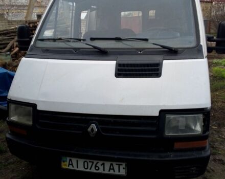 Белый Рено Трафик, объемом двигателя 0 л и пробегом 111 тыс. км за 1500 $, фото 1 на Automoto.ua