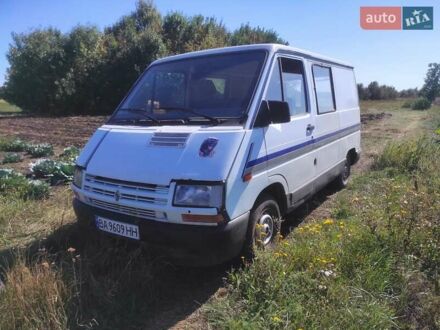 Белый Рено Трафик, объемом двигателя 1.72 л и пробегом 10 тыс. км за 1650 $, фото 1 на Automoto.ua