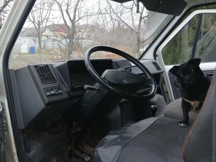 Білий Рено Трафік, об'ємом двигуна 2.5 л та пробігом 340 тис. км за 1500 $, фото 1 на Automoto.ua