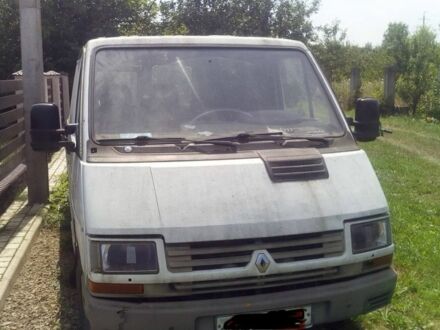 Рено Трафик 1996 в Ивано-Франковске на Automoto.ua Белый Рено Трафик, объемом двигателя 0 л и пробегом 2 тыс. км за 1500 $, фото 1 на Automoto.ua