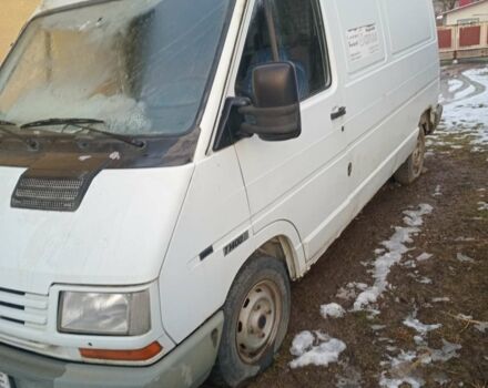 Білий Рено Трафік, об'ємом двигуна 2.5 л та пробігом 220 тис. км за 3000 $, фото 1 на Automoto.ua
