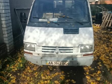 Білий Рено Трафік, об'ємом двигуна 0 л та пробігом 1000 тис. км за 1500 $, фото 1 на Automoto.ua