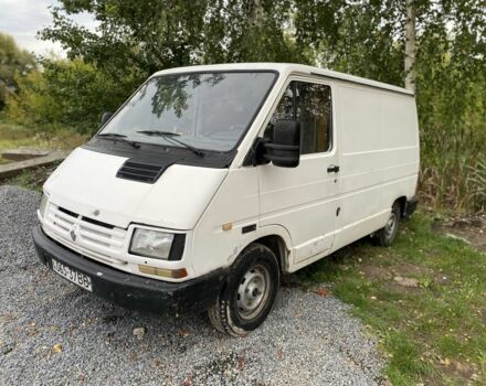 Білий Рено Трафік, об'ємом двигуна 0 л та пробігом 250 тис. км за 1104 $, фото 1 на Automoto.ua