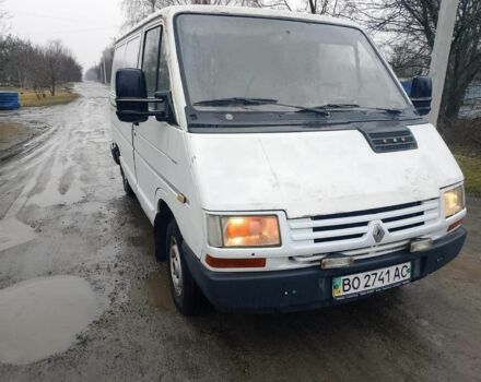 Белый Рено Трафик, объемом двигателя 1.9 л и пробегом 400 тыс. км за 1250 $, фото 1 на Automoto.ua