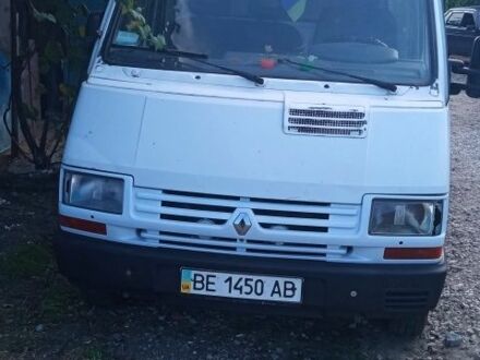 Білий Рено Трафік, об'ємом двигуна 0 л та пробігом 300 тис. км за 2000 $, фото 1 на Automoto.ua