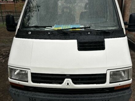 Рено Трафик 1999 в Кривом Роге на Automoto.ua Белый Рено Трафик, объемом двигателя 2.1 л и пробегом 320 тыс. км за 2100 $, фото 1 на Automoto.ua
