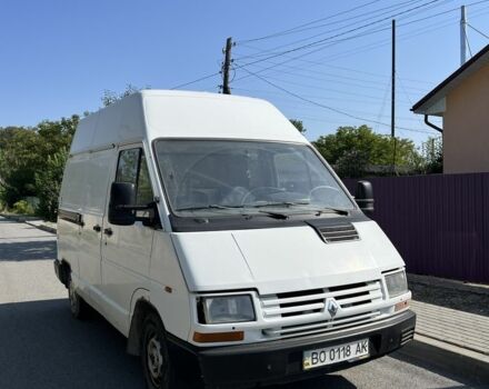 Білий Рено Трафік, об'ємом двигуна 2.5 л та пробігом 390 тис. км за 1300 $, фото 1 на Automoto.ua