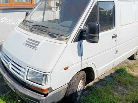Белый Рено Трафик, объемом двигателя 0 л и пробегом 90 тыс. км за 1122 $, фото 1 на Automoto.ua