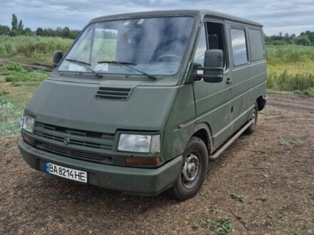 Рено Трафік 2000 у Лозовой на Automoto.ua Білий Рено Трафік, об'ємом двигуна 1.9 л та пробігом 300 тис. км за 1800 $, фото 1 на Automoto.ua