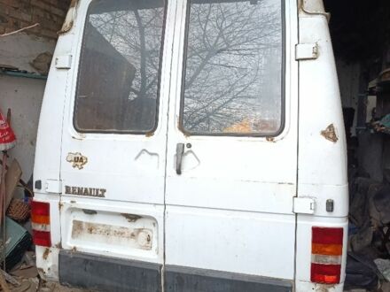 Белый Рено Трафик, объемом двигателя 2 л и пробегом 250 тыс. км за 1000 $, фото 1 на Automoto.ua