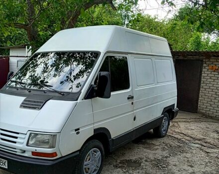 Белый Рено Трафик, объемом двигателя 1.9 л и пробегом 0 тыс. км за 1800 $, фото 1 на Automoto.ua
