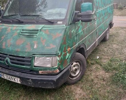 Белый Рено Трафик, объемом двигателя 2.5 л и пробегом 345 тыс. км за 1078 $, фото 1 на Automoto.ua