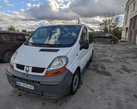 Белый Рено Трафик, объемом двигателя 1.9 л и пробегом 355 тыс. км за 5200 $, фото 1 на Automoto.ua