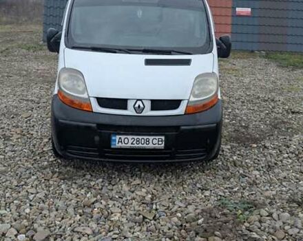 Белый Рено Трафик, объемом двигателя 1.87 л и пробегом 400 тыс. км за 4900 $, фото 1 на Automoto.ua