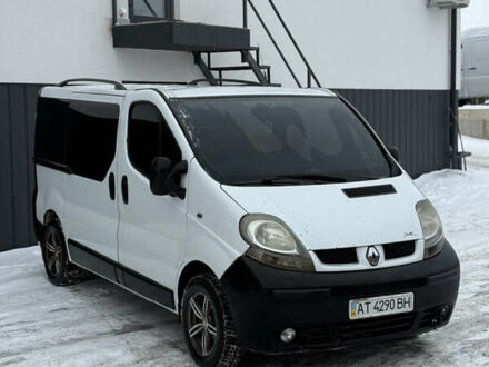 Белый Рено Трафик, объемом двигателя 1.9 л и пробегом 482 тыс. км за 5200 $, фото 1 на Automoto.ua