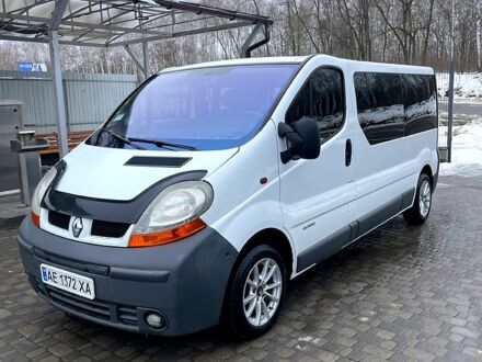 Белый Рено Трафик, объемом двигателя 1.9 л и пробегом 370 тыс. км за 6300 $, фото 1 на Automoto.ua