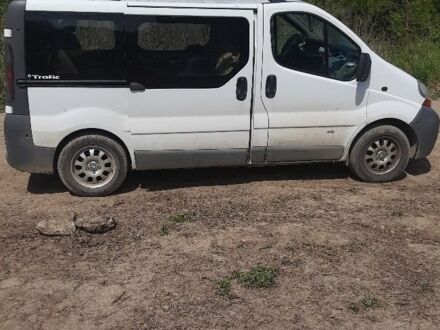 Білий Рено Трафік, об'ємом двигуна 1.9 л та пробігом 265 тис. км за 6900 $, фото 1 на Automoto.ua